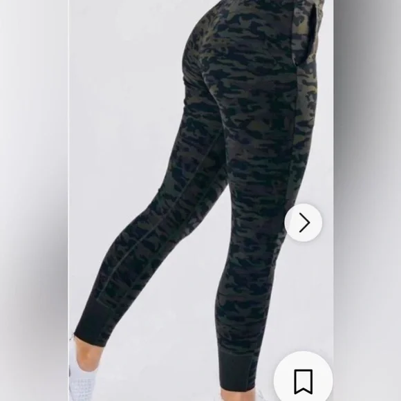 Alphalete - Camo Pro Elite Joggers - Picture 3 of 9